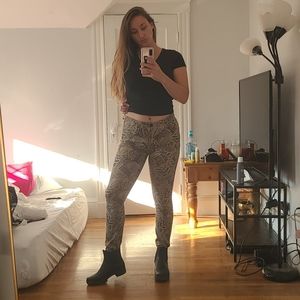 Cigarette high-rise print jeans